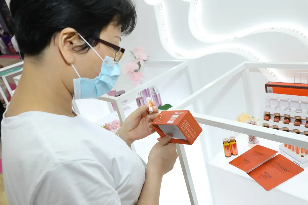 温柔蜜瘾最新，高科技产品重塑生活体验之旅